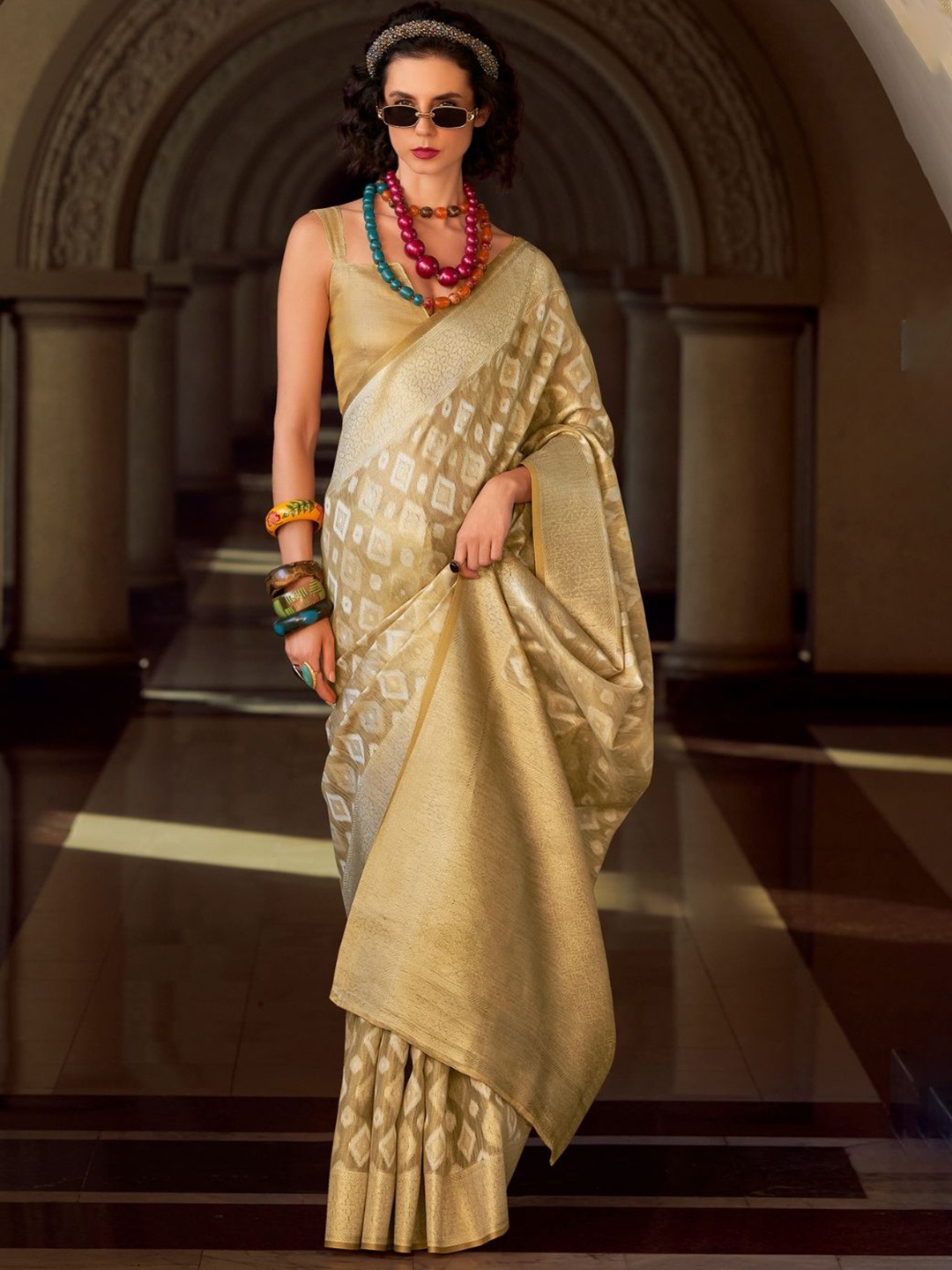 

DEVATITHI Woven Design Zari Beige Tissue Silk Saree