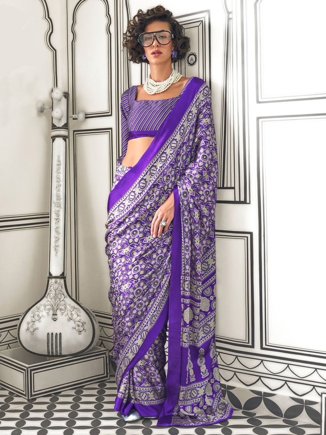 

Mitera Ajrak Block Poly Crepe Block Print Saree, Purple