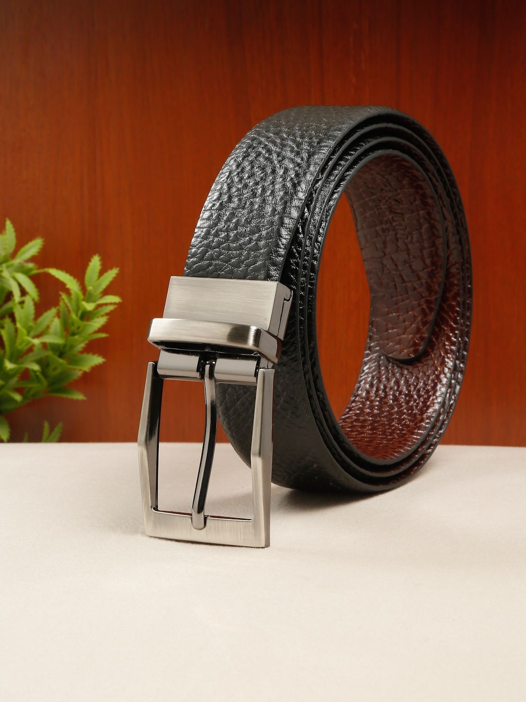 

Teakwood Leathers Men Textured Leather Reversible Formal Belt, Black