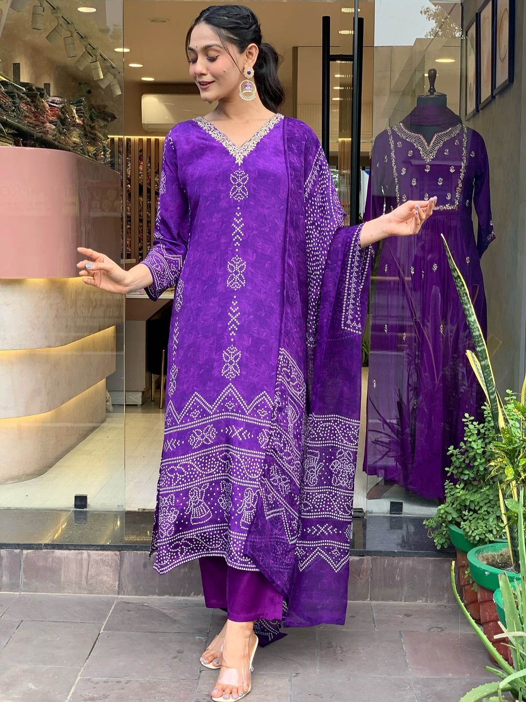 

ORUS Women Bandhani Printed Regular Silk Crepe Kurta with Trousers & With Dupatta, Purple
