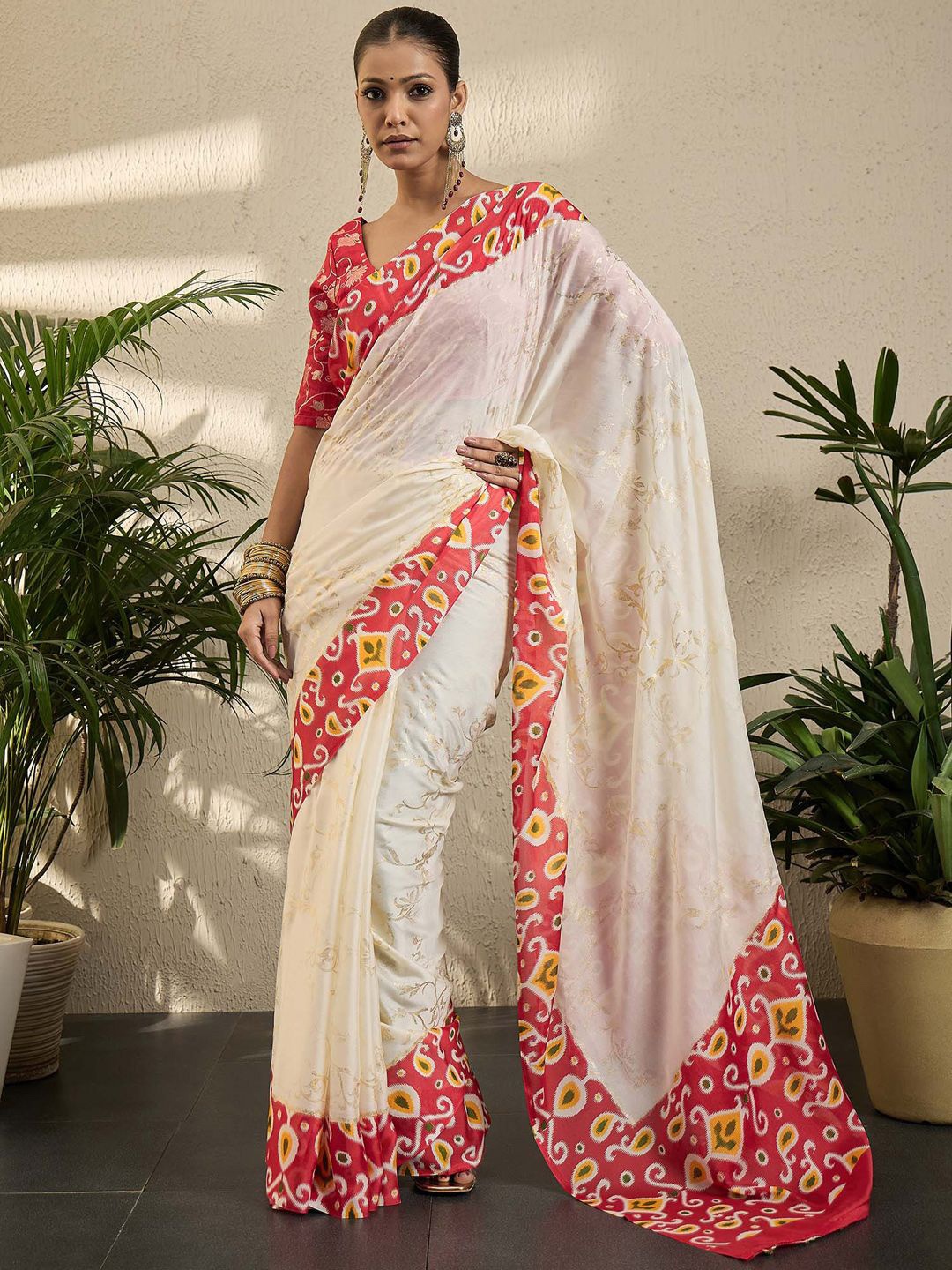 

Mitera Floral Poly Georgette Pochampally Saree, Cream