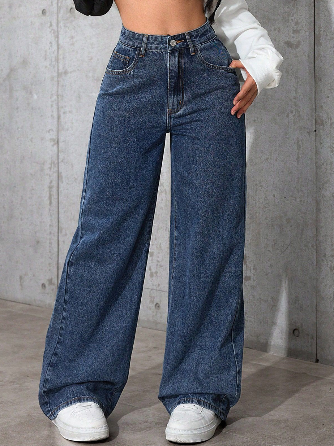 

DressBerry Women Comfort Straight Fit High-Rise Light Fade Acid Wash Stretchable Jeans, Navy blue