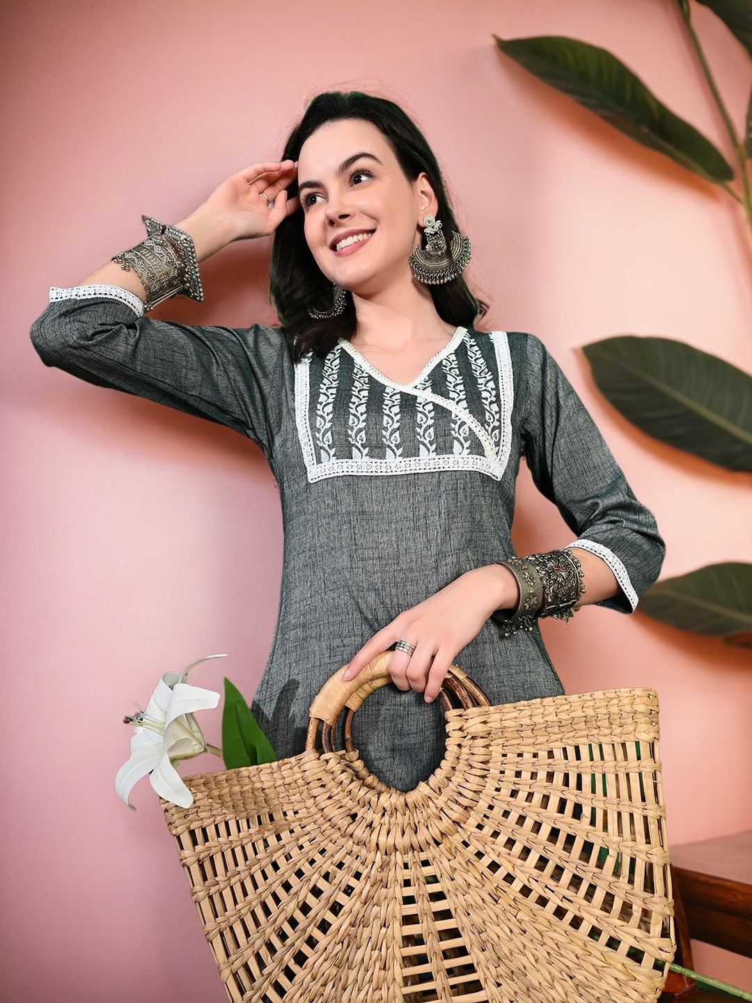 

Sangria Women Yoke Design Kurta Set, Grey