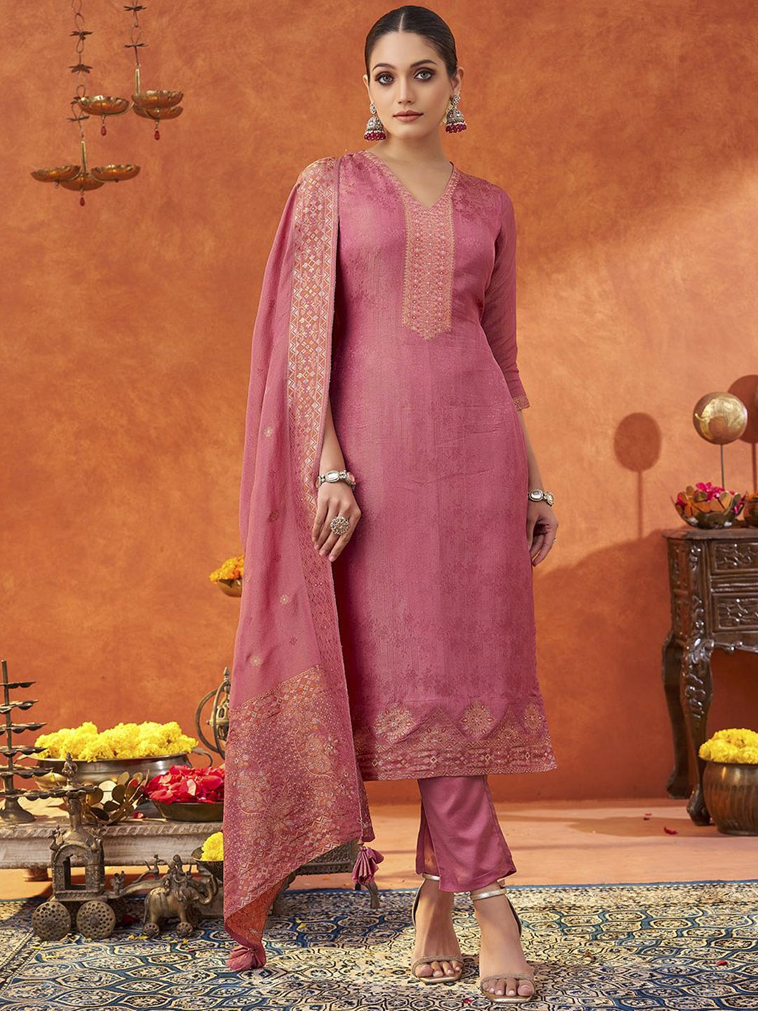 

KALINI Women Floral Regular Kurta with Trousers & With Dupatta, Pink