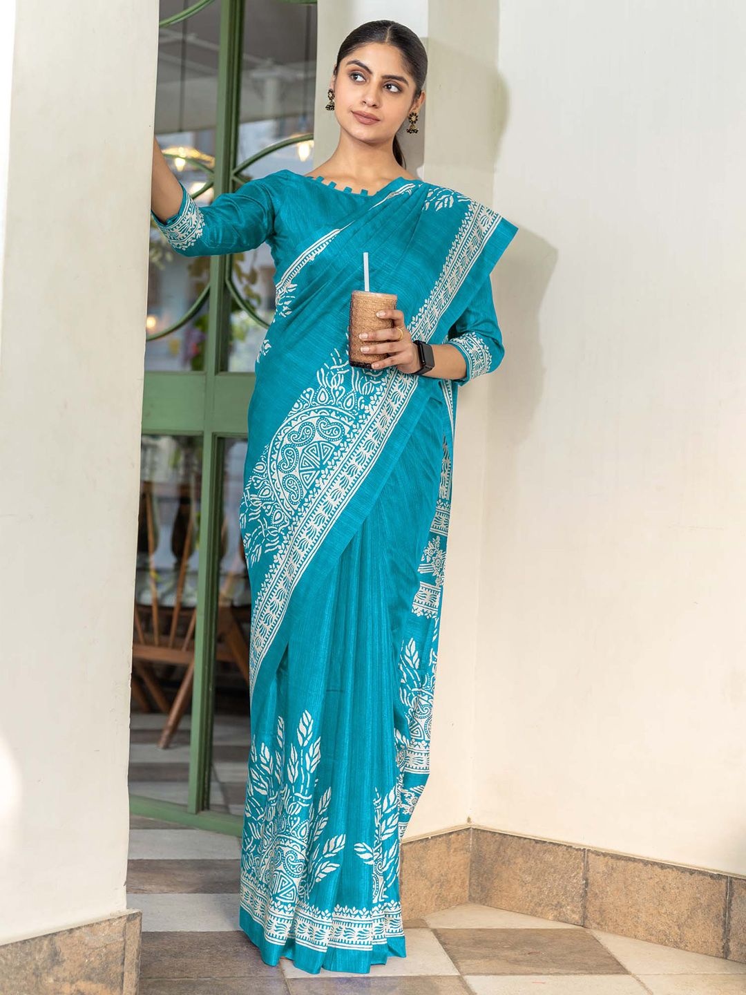

KALINI Floral Silk Blend Bagru Saree, Blue