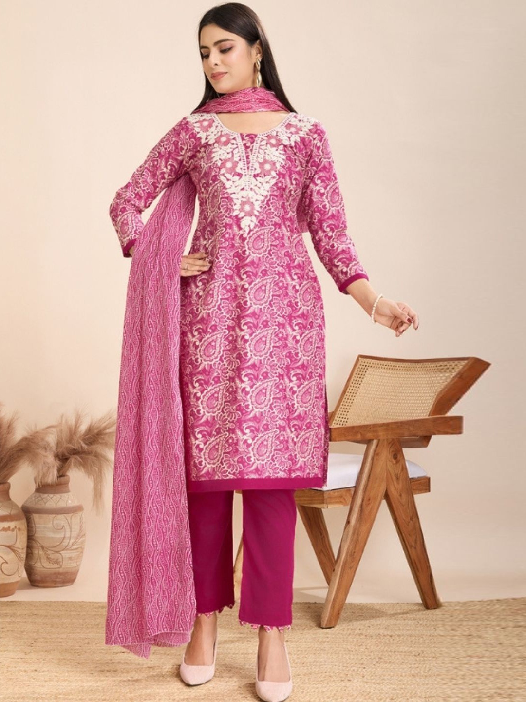 

ANUSHEET Women Floral Embroidered Regular Pure Cotton Kurta with Trousers & With Dupatta, Pink