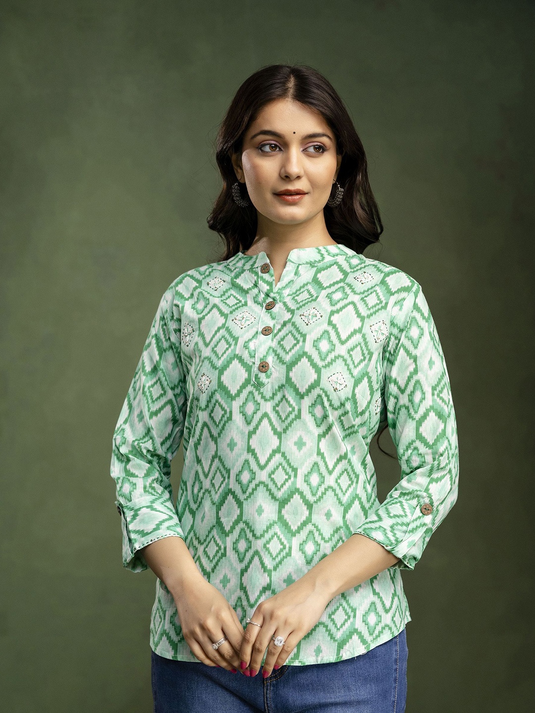 

mokshi Floral Printed Pure Cotton Kurti, Green