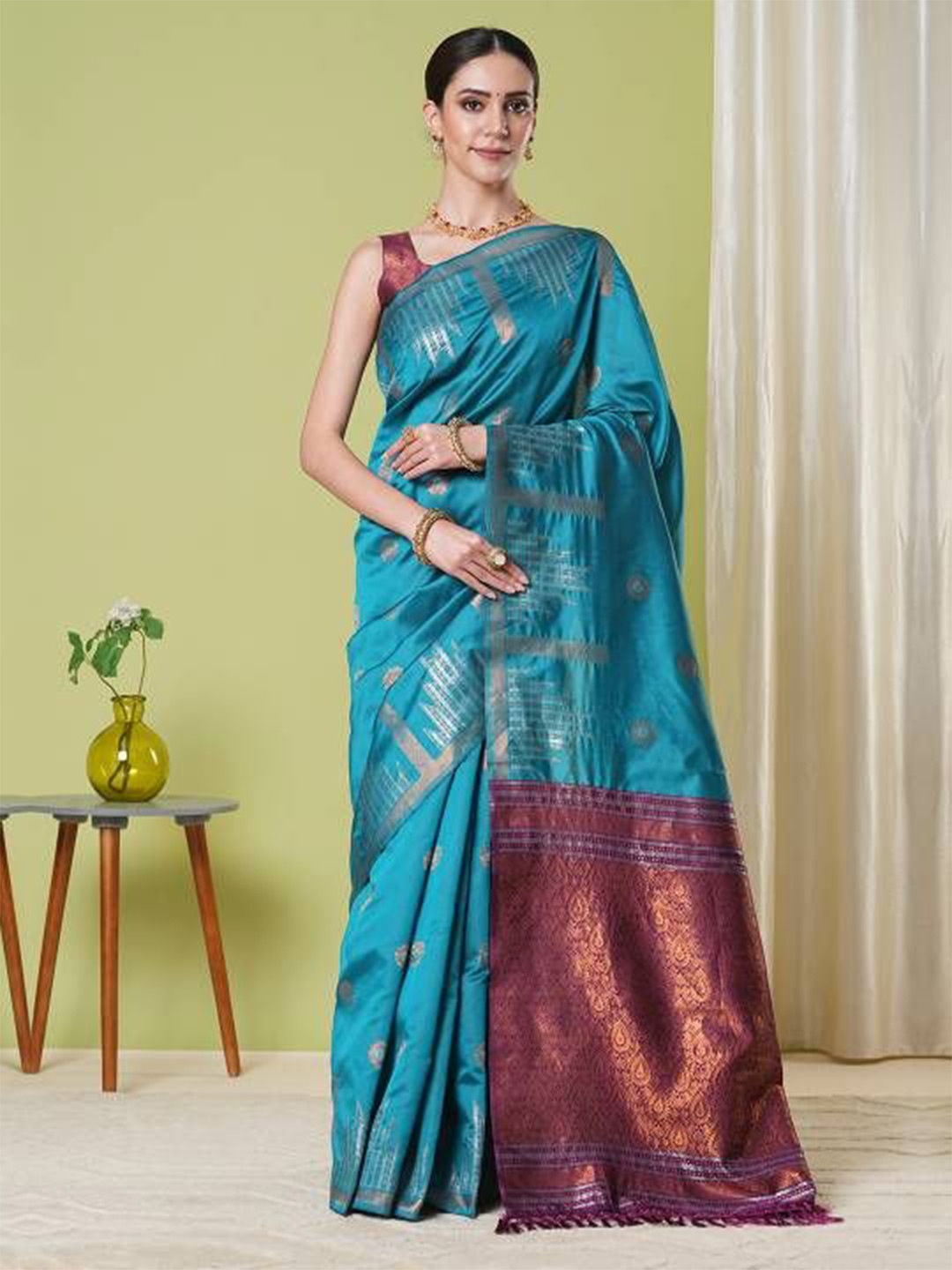 

DIVASTRI Woven Design Zari Art Silk Banarasi Saree, Blue