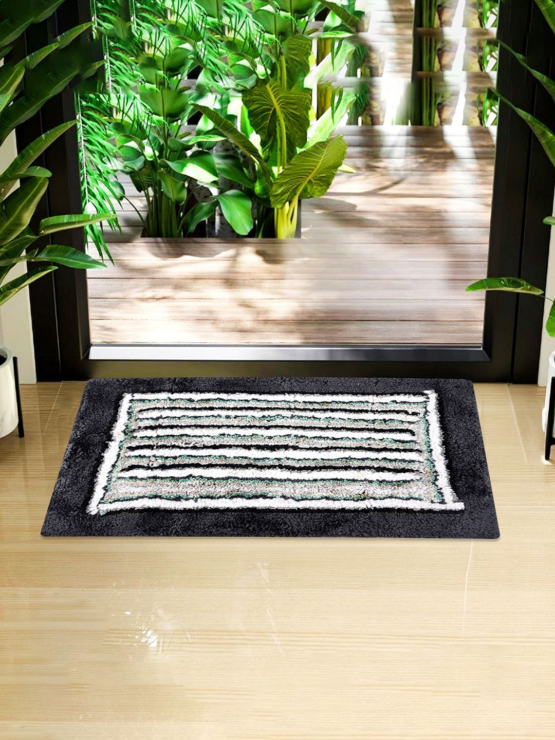 

Kuber Industries Grey & White Striped Rectangular Stain Resistant Dust Trapper Doormat, Black
