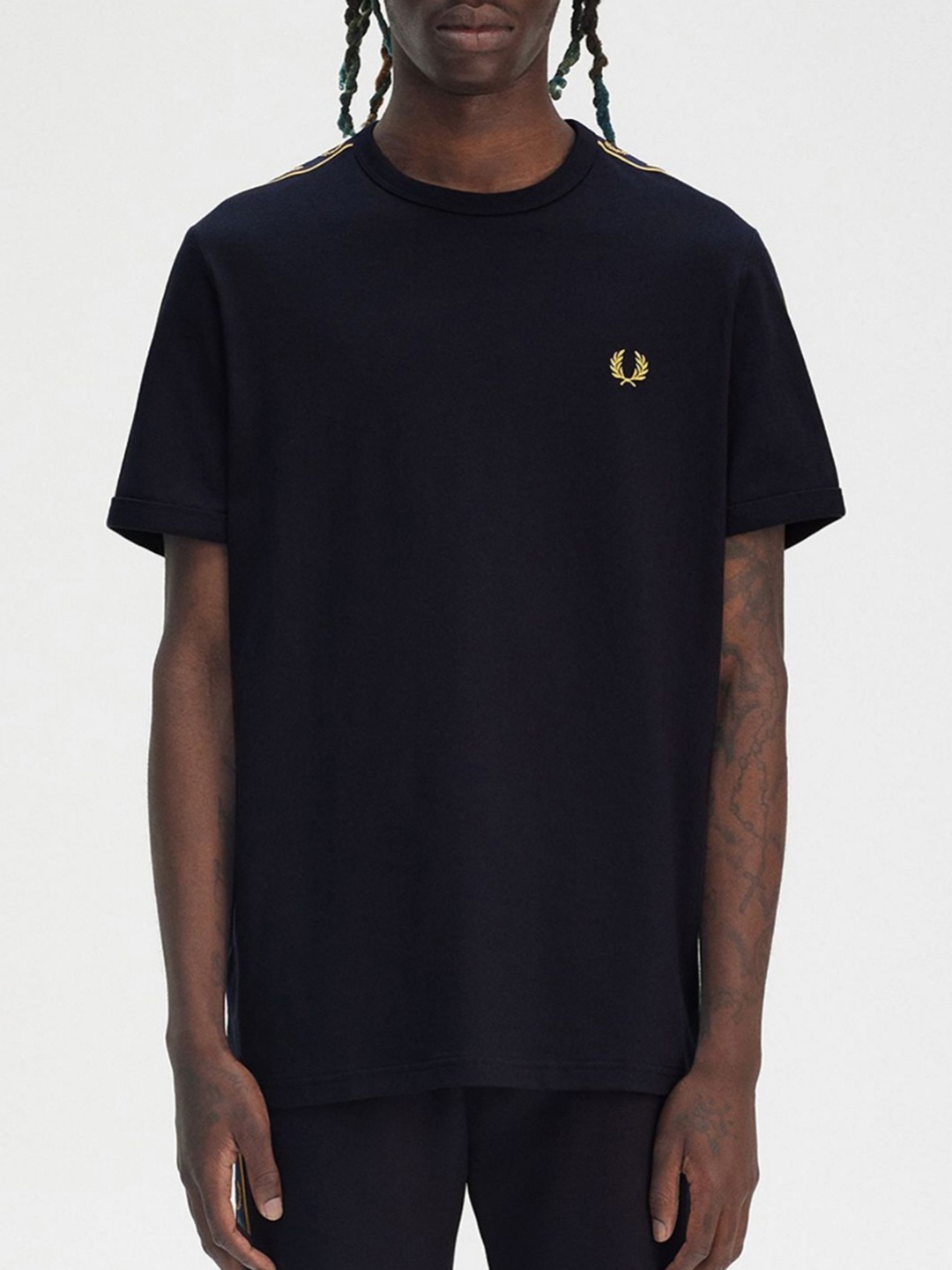 

Fred Perry Men V-Neck Pockets T-shirt, Na