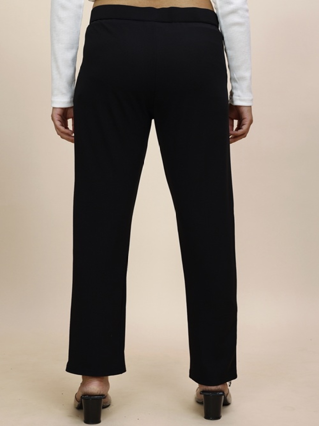 

Fashion FRICKS Women Relaxed Easy Wash Chinos Trousers, Black