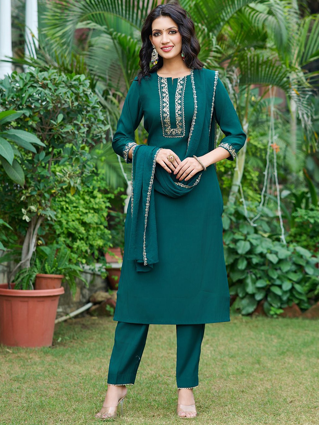 

Moda Rapido Women Floral Regular Kurta with Trousers & With Dupatta, Teal