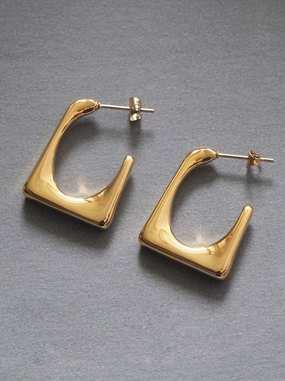 

KRENOZ Gold-Plated Stainless Steel Open Square Shaped Hoop Earrings