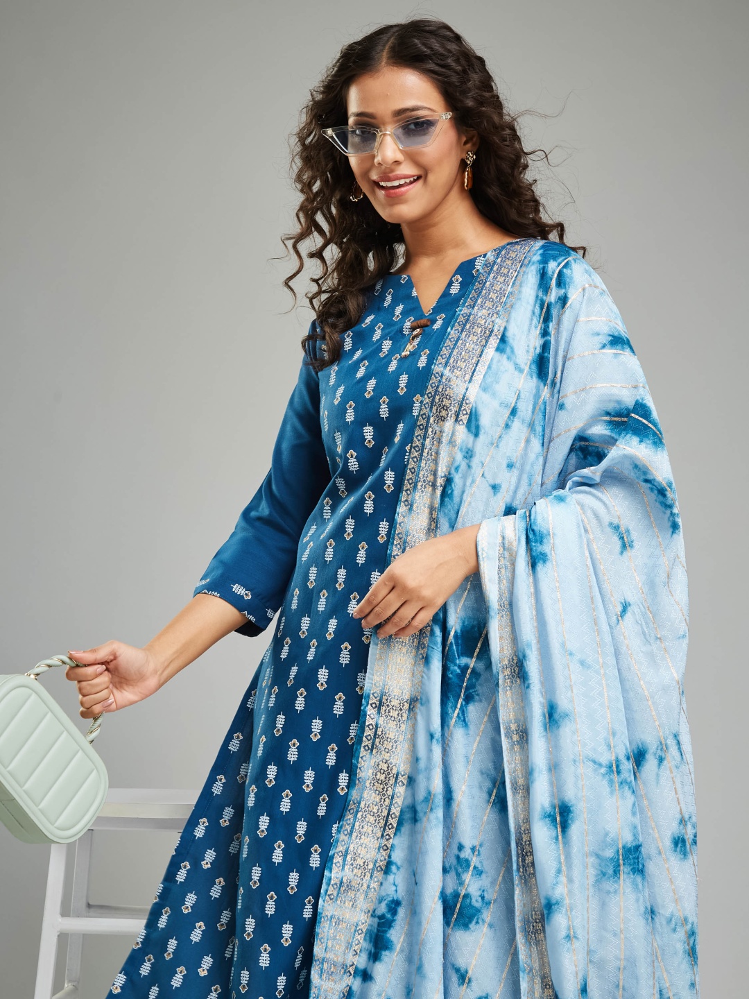 

ORUS Women Printed Regular Kurta with Trousers & With Dupatta, Blue