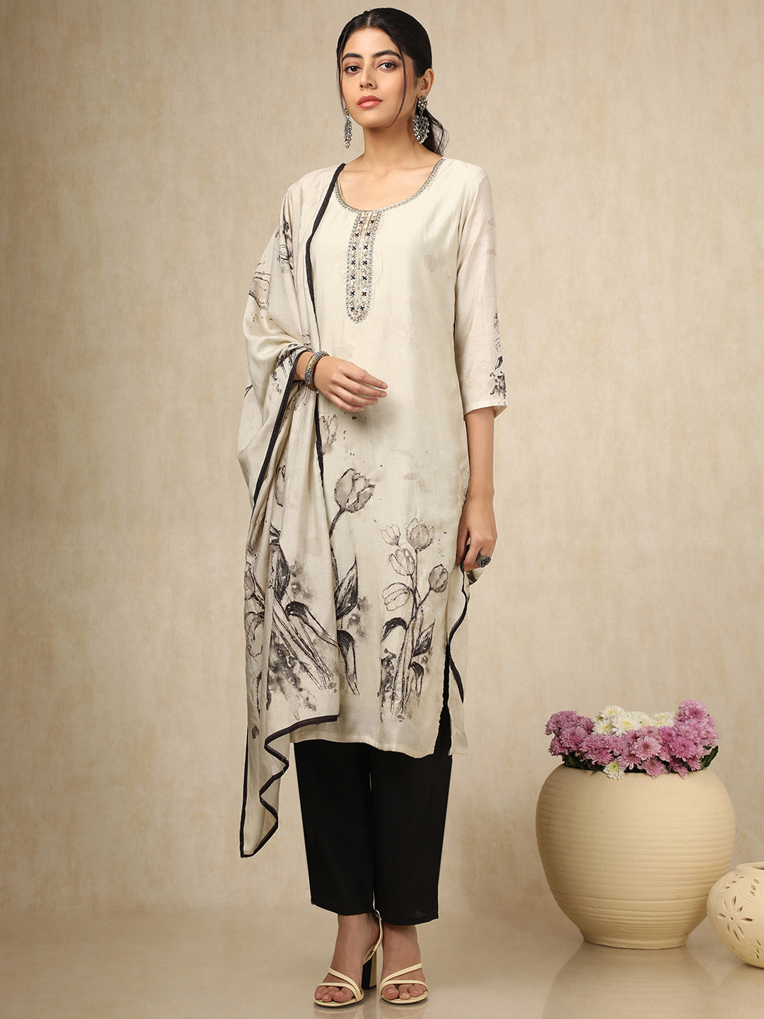 

Soch Women Floral Printed Regular Beads and Stones Kurta with Trousers & With Dupatta, Beige