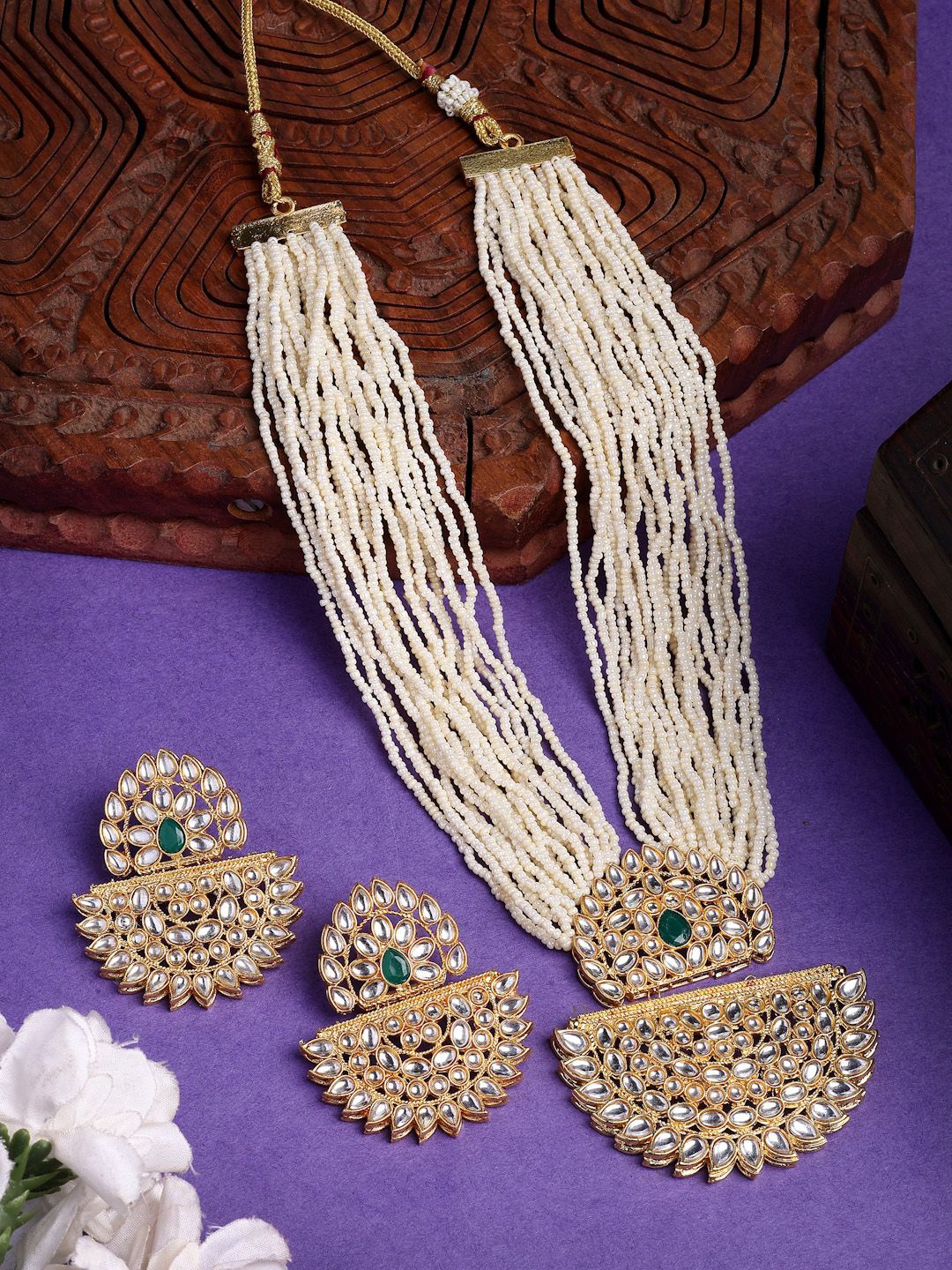 

NVR Women Kundan Studded & Pearls Beaded Jewellery Set, Gold