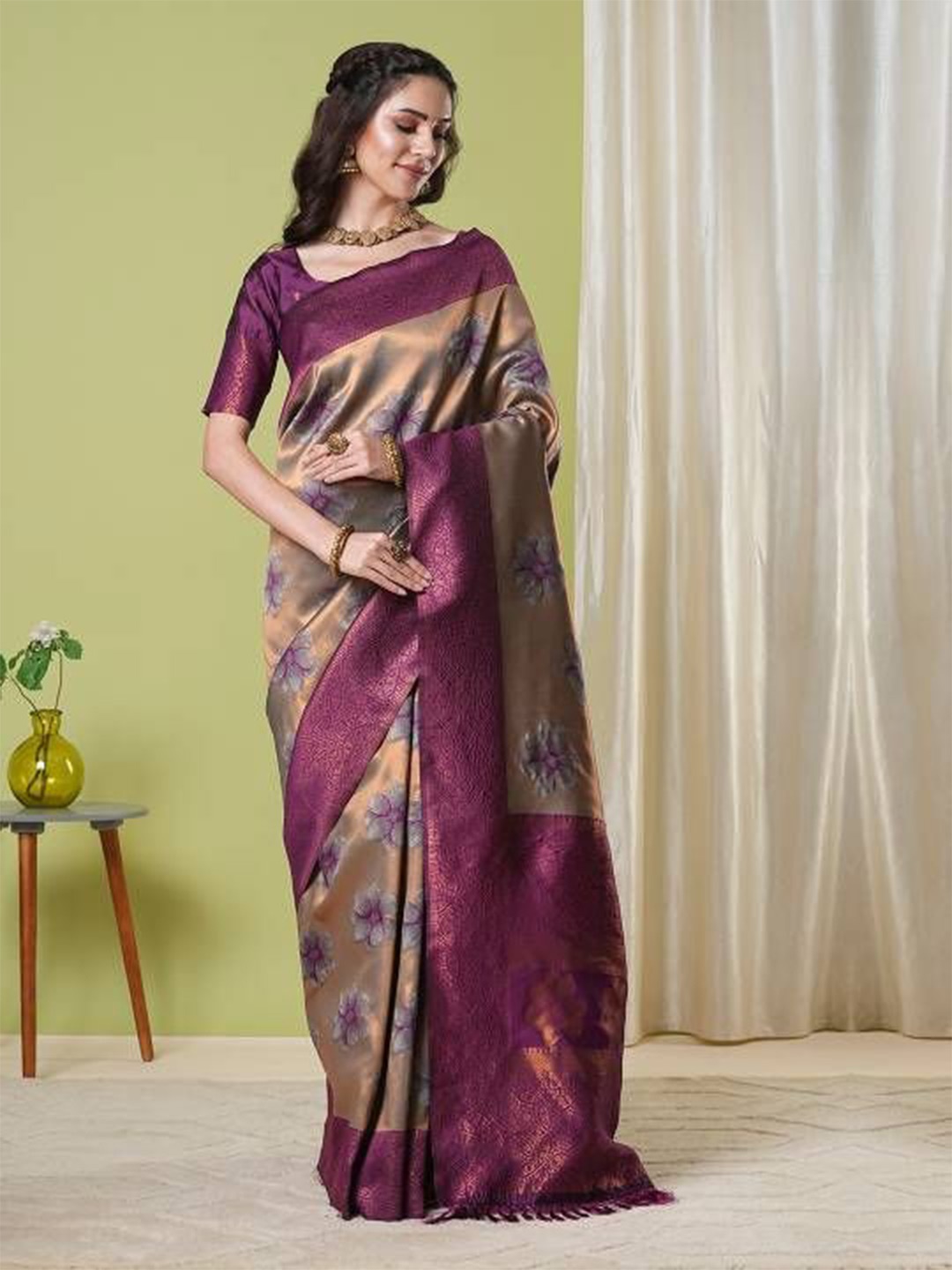 

DIVASTRI Woven Design Zari Art Silk Banarasi Saree, Brown