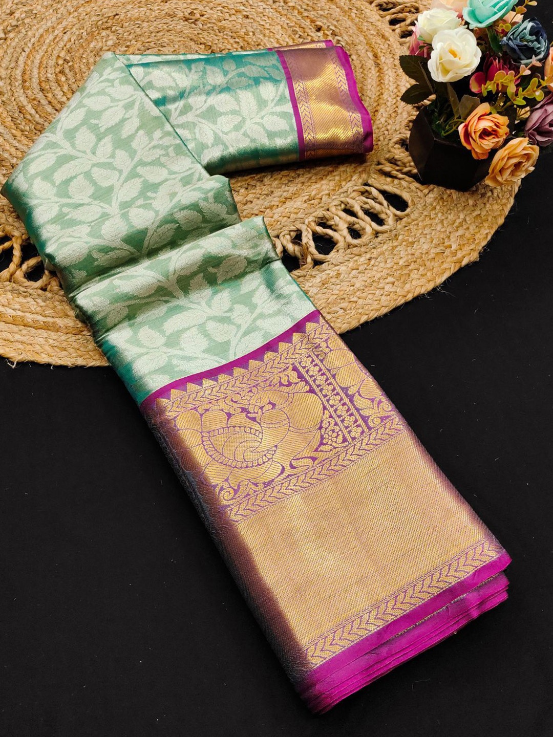 

yourwish Floral Zari Pure Silk Kanjeevaram Saree, Teal