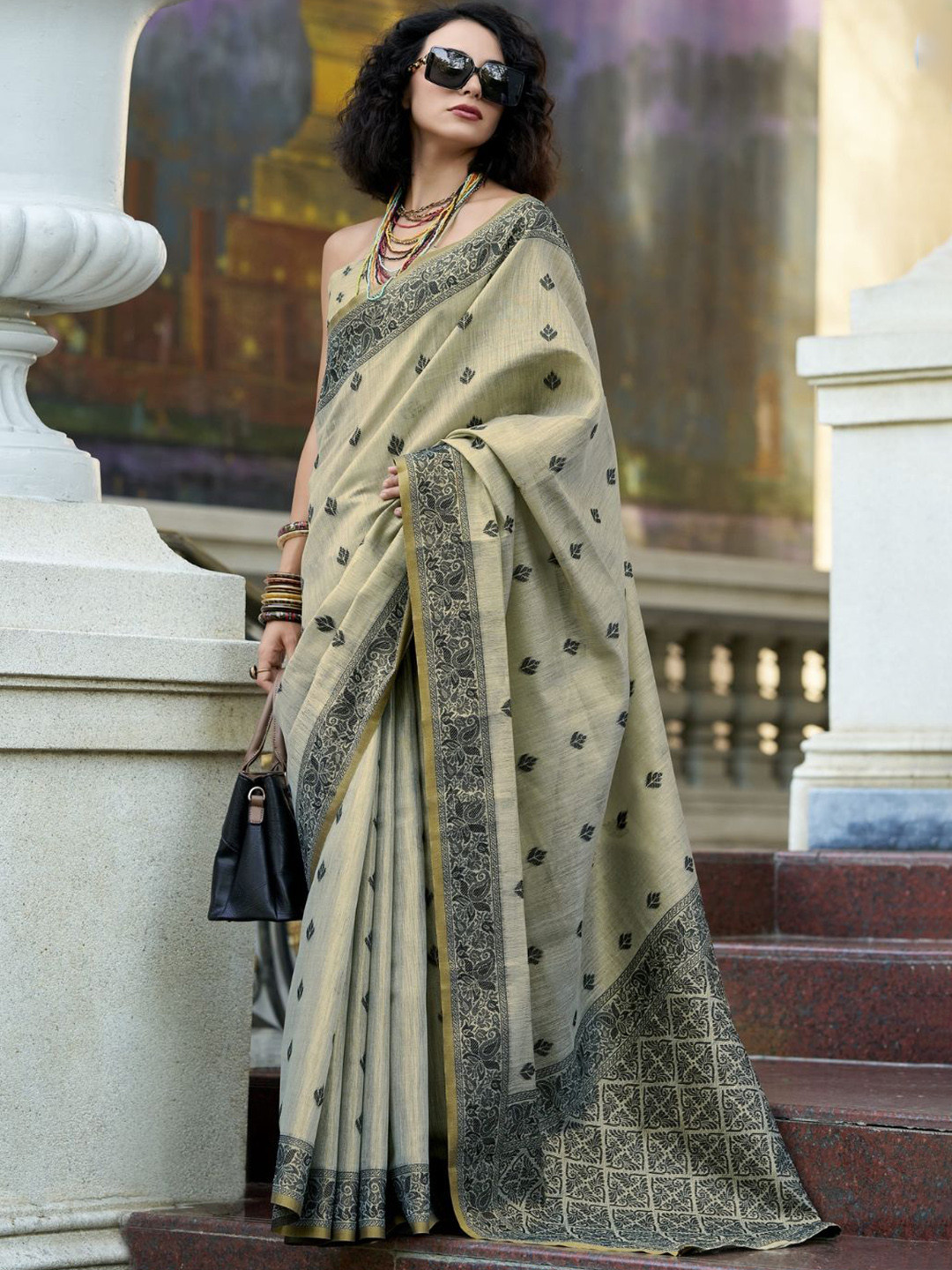 

DEVATITHI Grey Linen Tissue Silk Saree