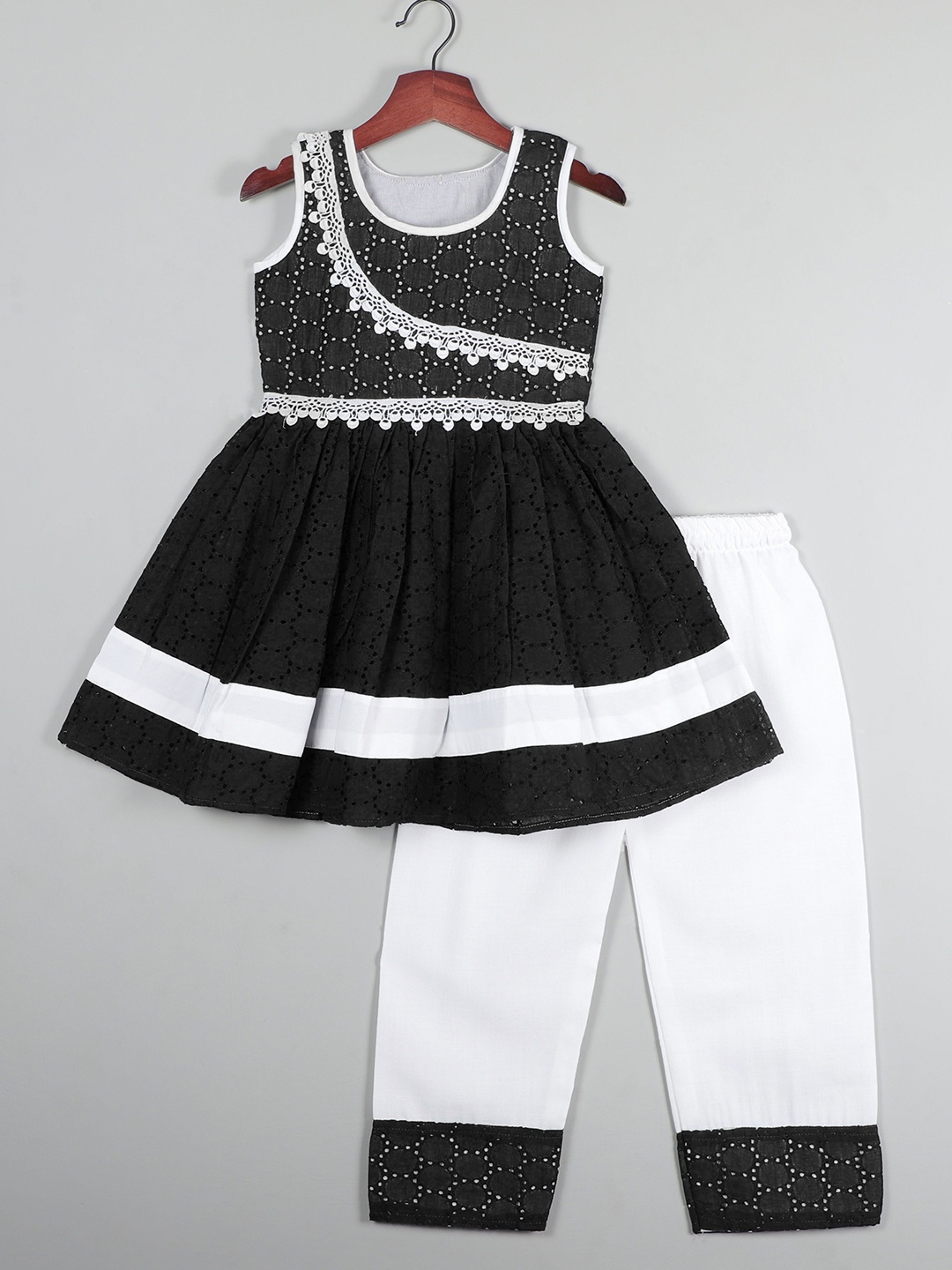 

SHAHUDI DESIGNER Girls Self Design Balloon Dot Tunic With Trouser, Black