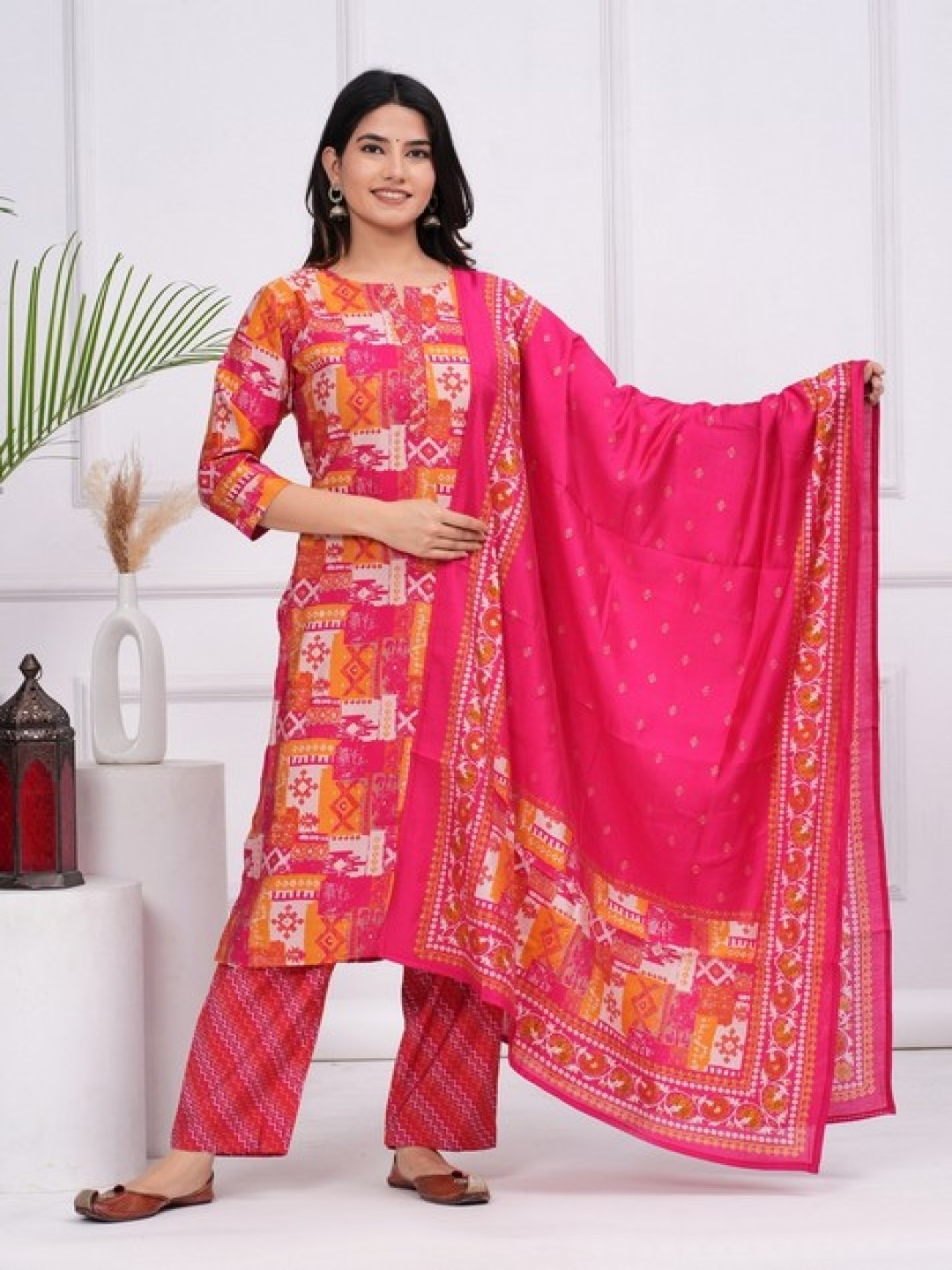 

Kanahari Women Embroidered Regular Pure Cotton Kurti with Palazzos & With Dupatta, Pink