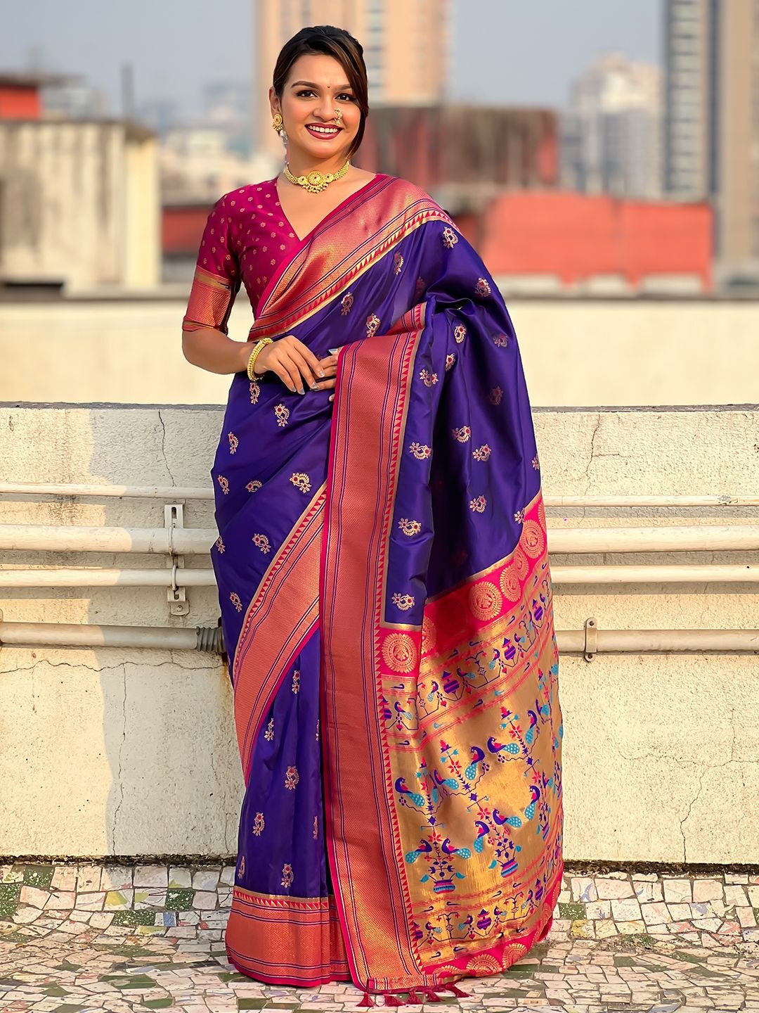 

DIVASTRI Ethnic Motifs Zari Silk Blend Paithani Saree, Blue