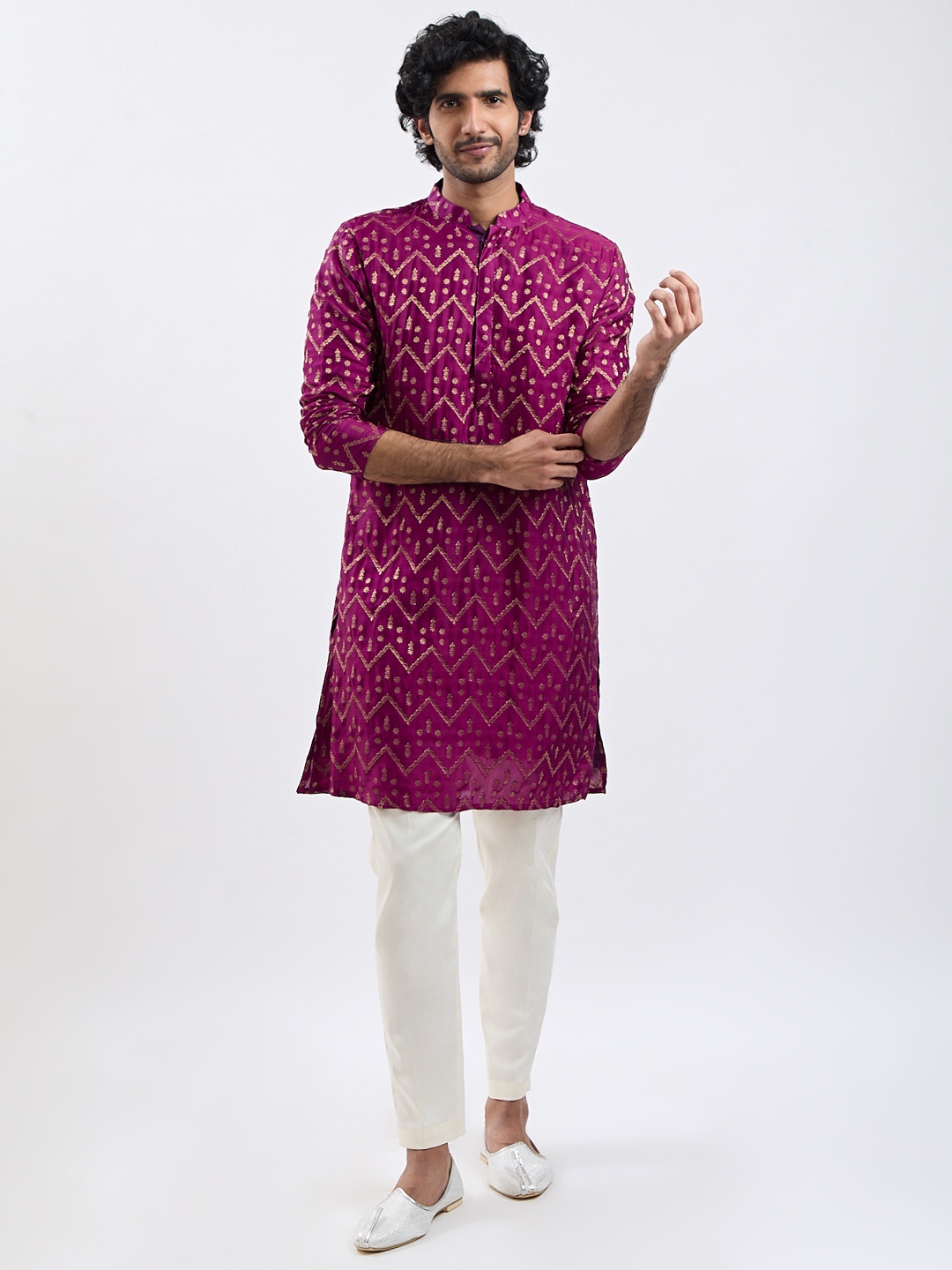 

VASTRAMAY Men Floral Regular Kurta with Trousers, Purple