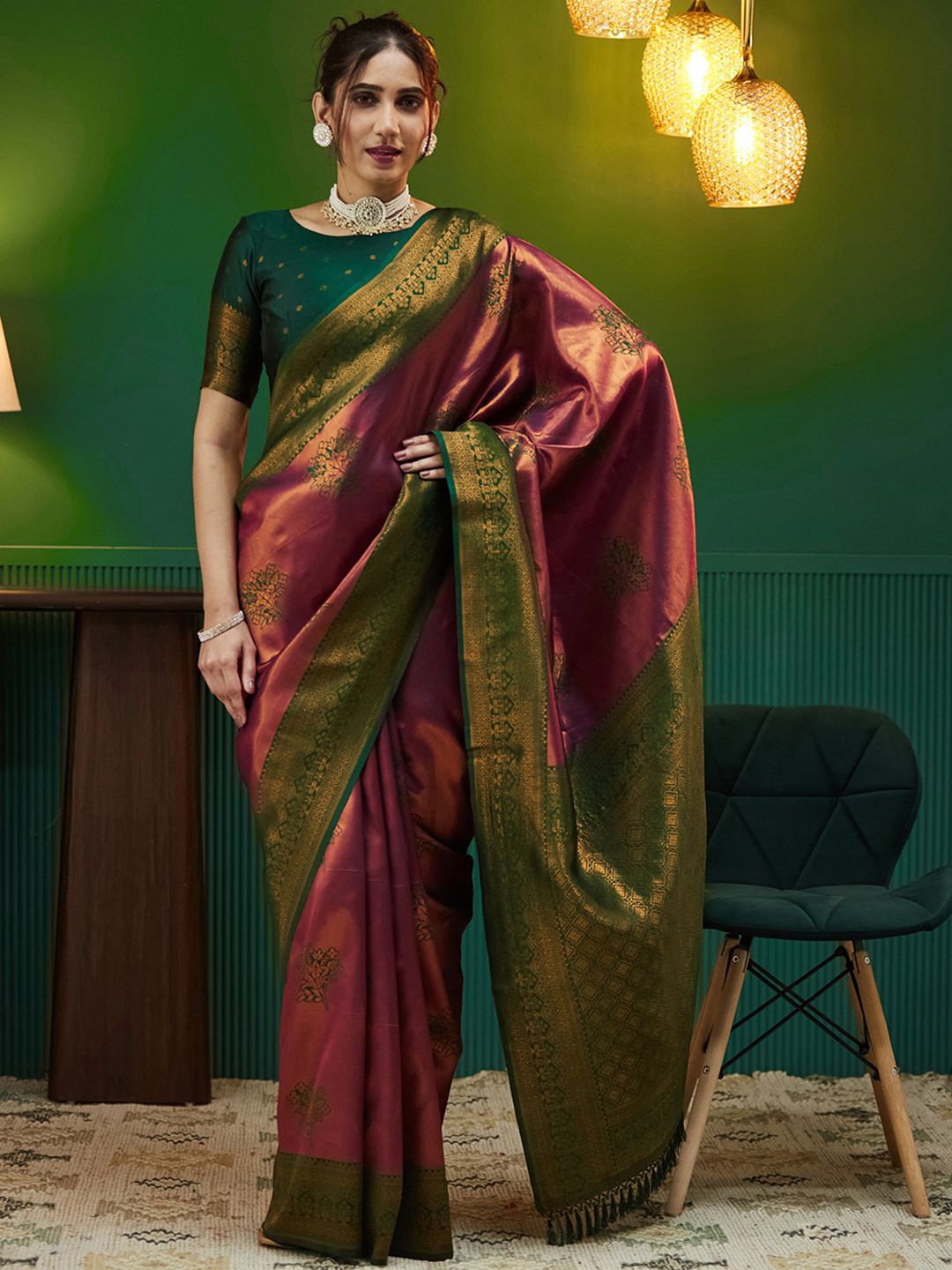 

Satrani Woven Design Zari Pure Silk Banarasi Saree, Green