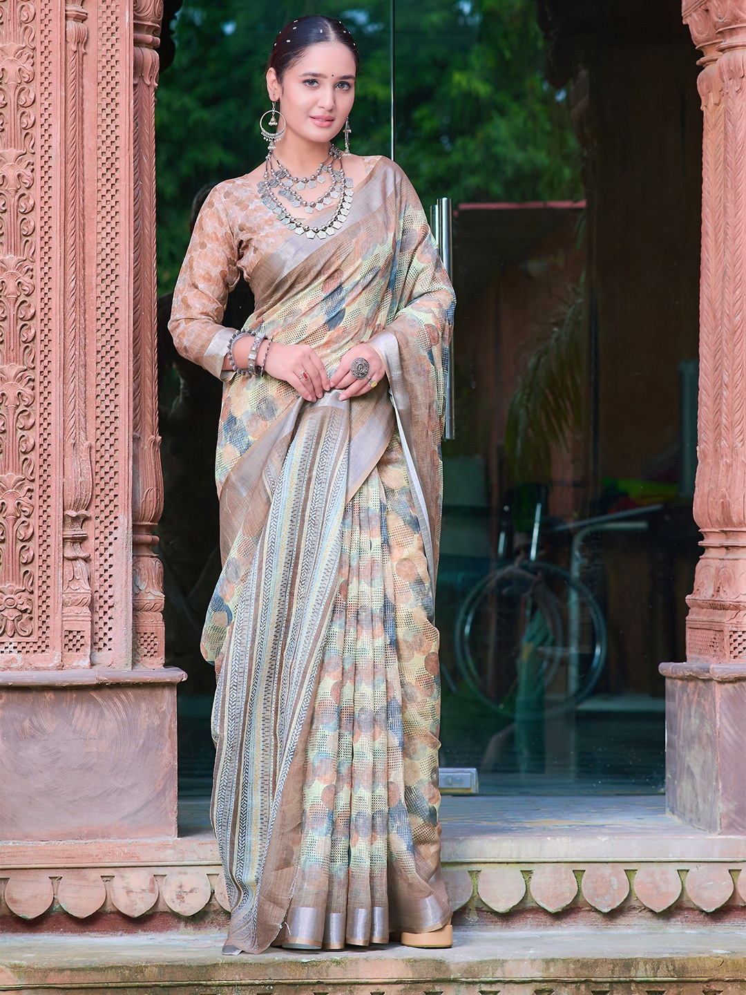 

Moda Rapido Floral Zari Block Print Saree, Brown