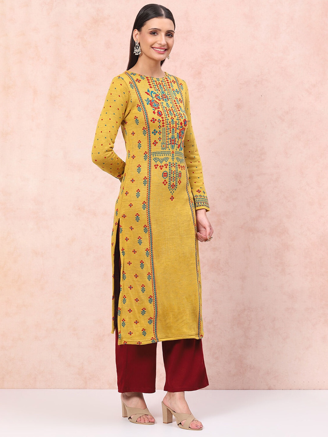 

Rangriti Women Ethnic Motifs Keyhole Neck Flared Sleeves Thread Work Kurta, Yellow