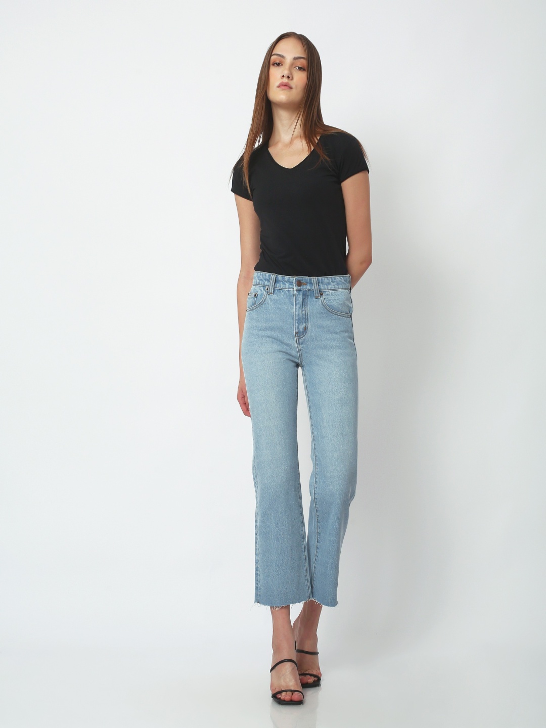 

Noggah Women High-Rise Light Fade Stretchable Jeans, Blue