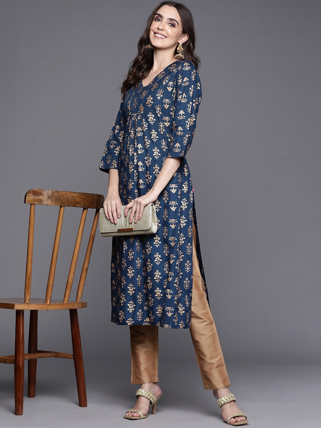

KSUT Ethnic Motifs Printed Straight Kurta, Navy blue