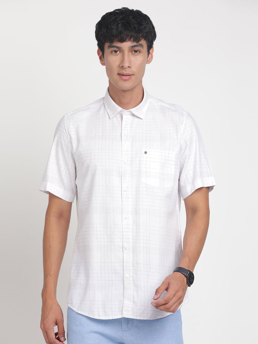 

Turtle Men Relaxed Slim Fit Opaque Checked Casual Shirt, White