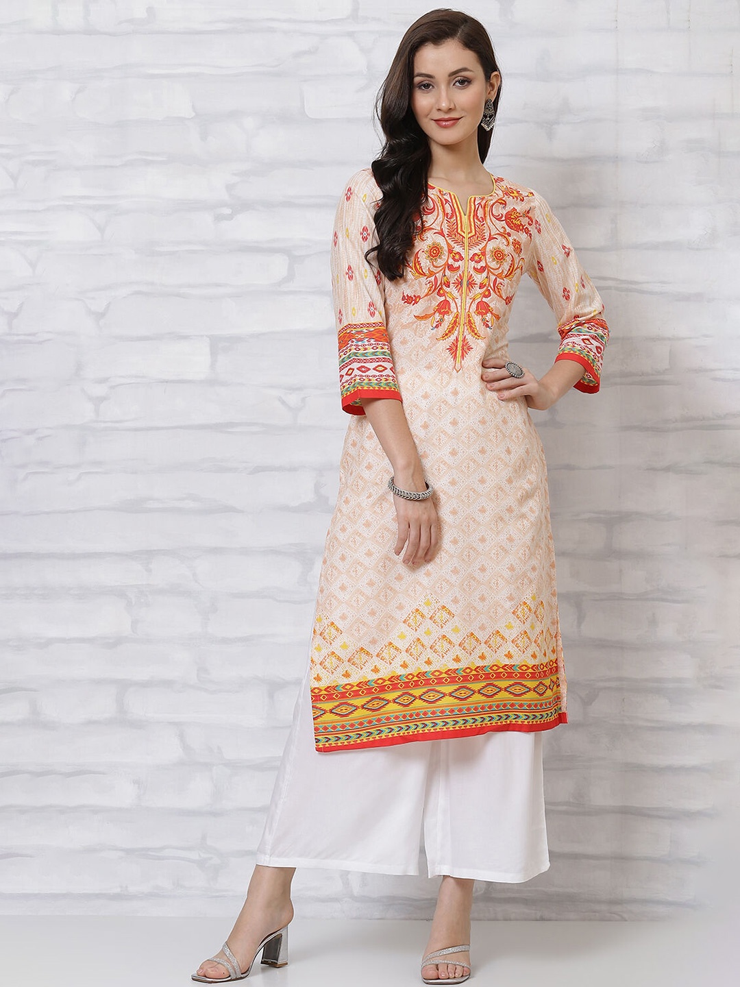 

Rangriti Floral Printed Straight Kurta, Peach