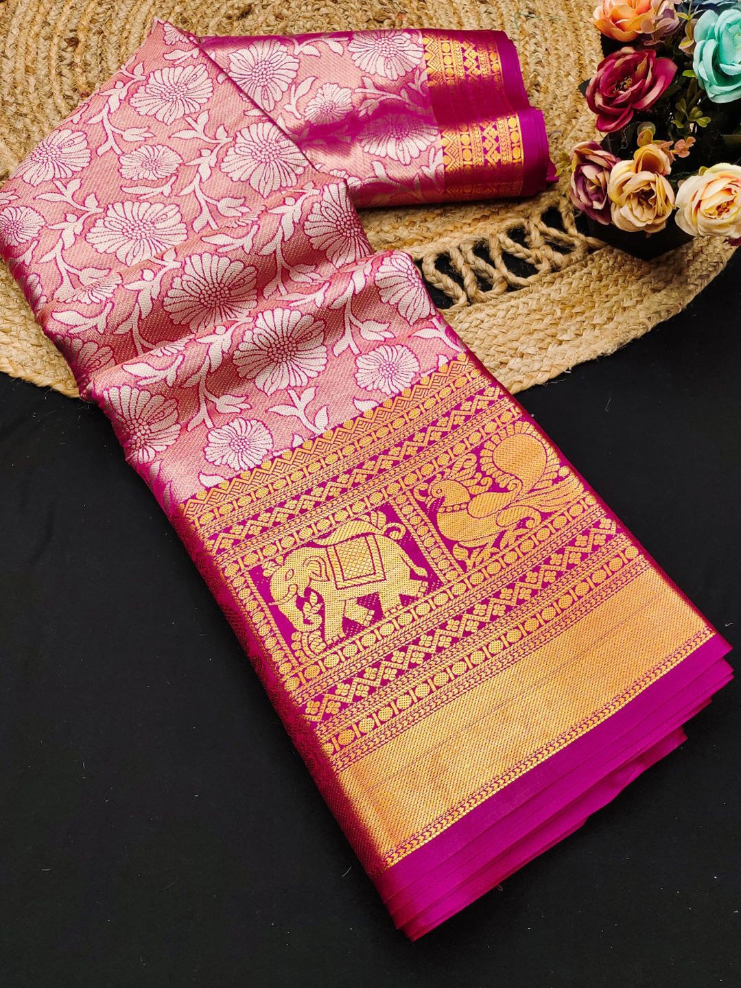 

SILKWEAR Floral Zari Pure Silk Kanjeevaram Saree, Pink