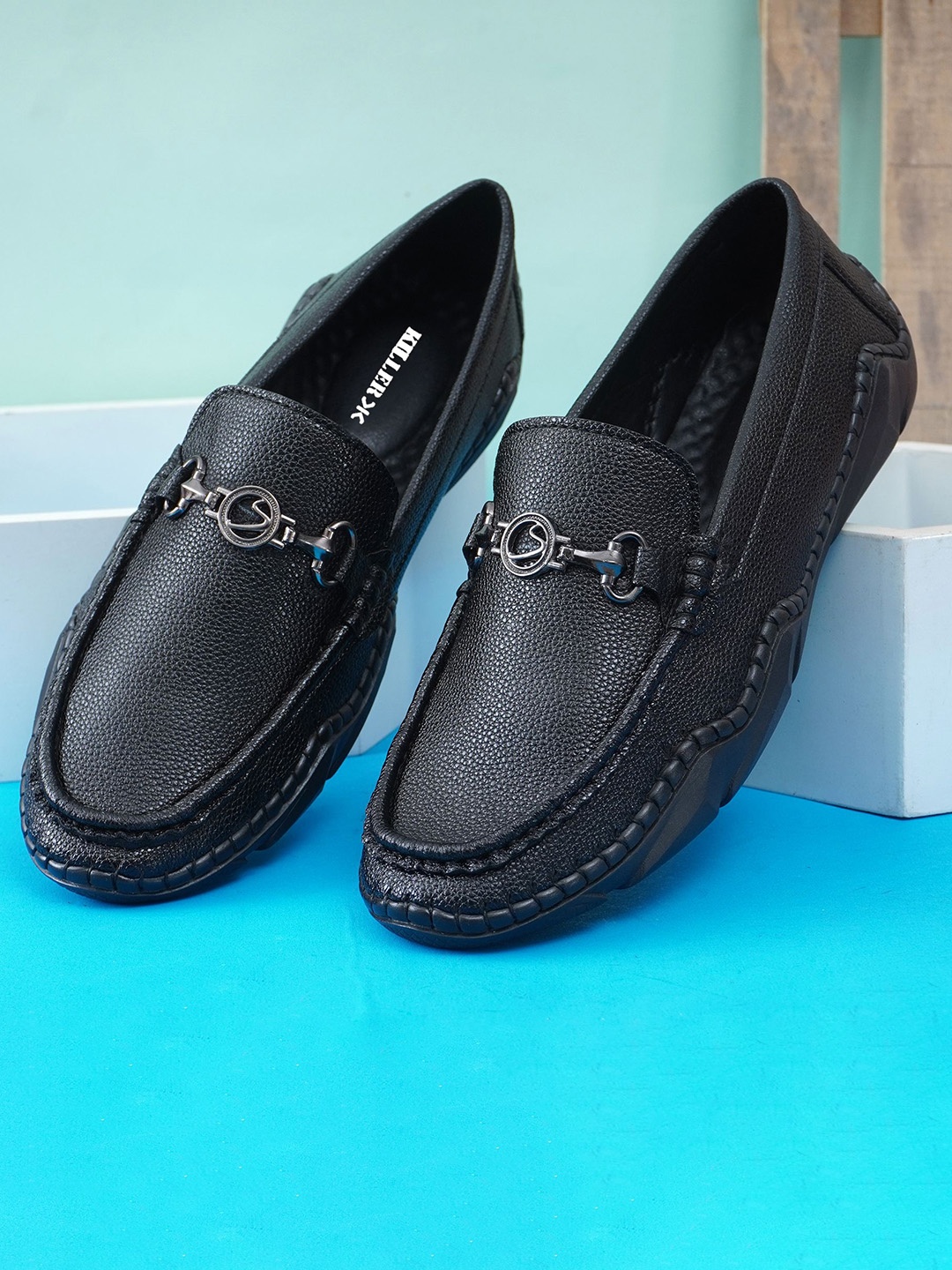 

Killer Men Textured Loafers, Black
