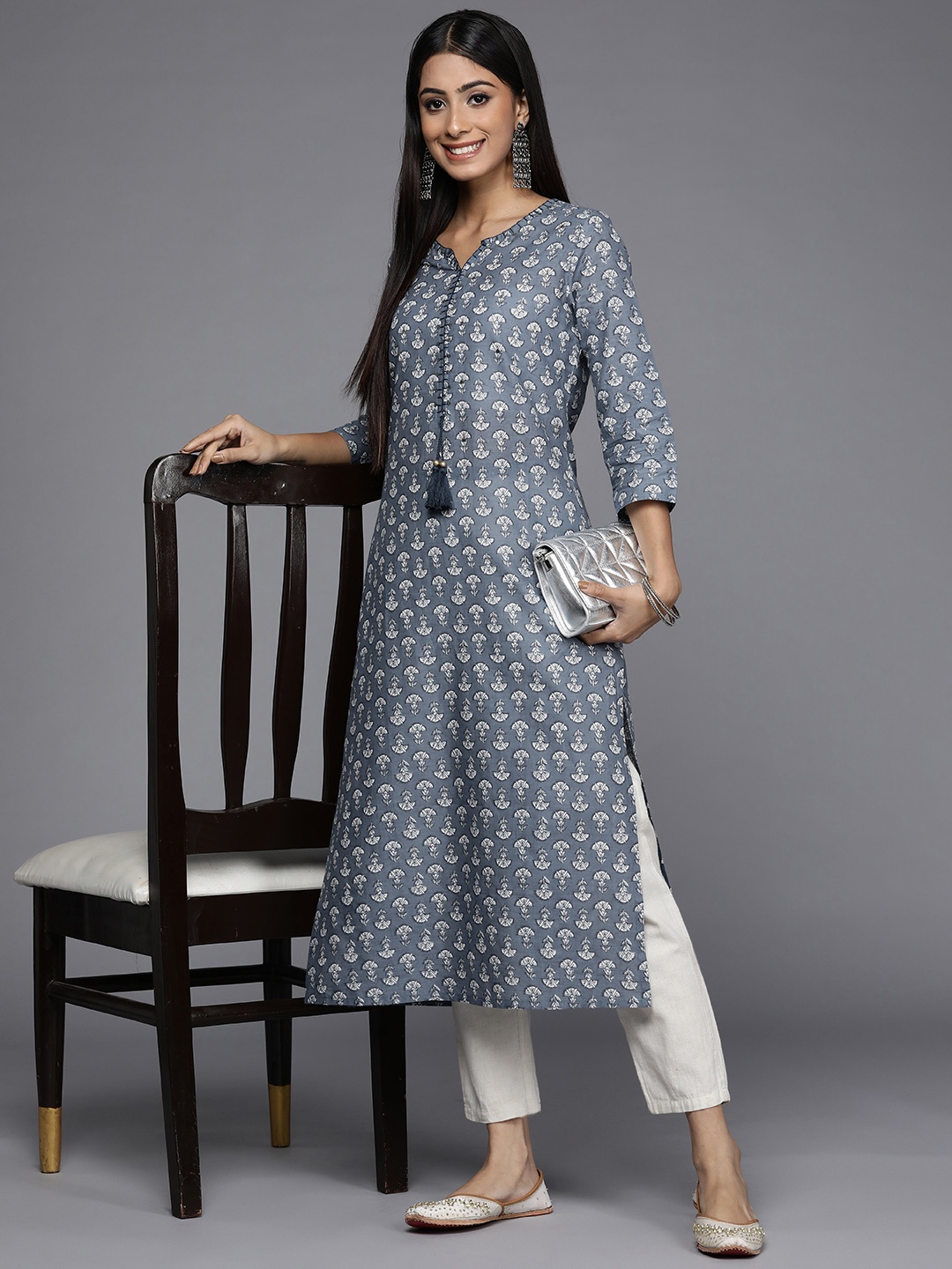 

KSUT Ethnic Motifs Printed Sequinned Cotton Straight Kurta, Grey