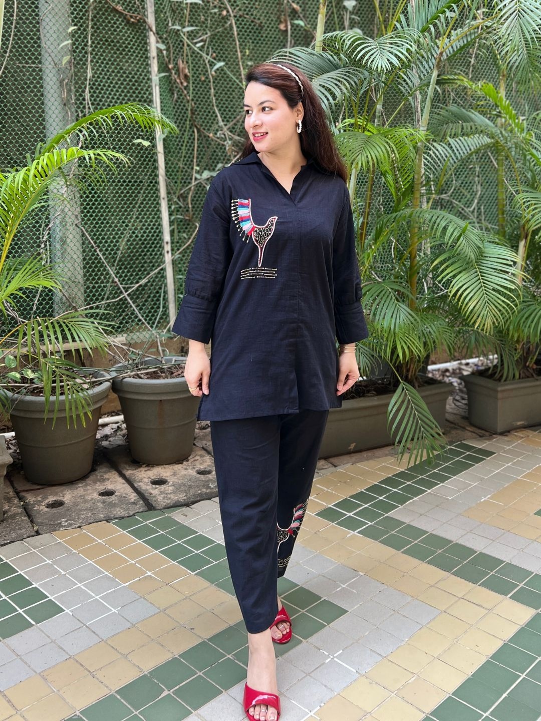 

Rangreza Ethnic Embroidery Top & Trousers Co-Ords Set, Black