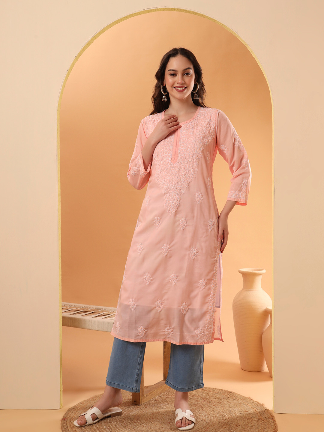 

The Chikan Label Women Hand Embroidered Chikankari Straight Kurta, Peach
