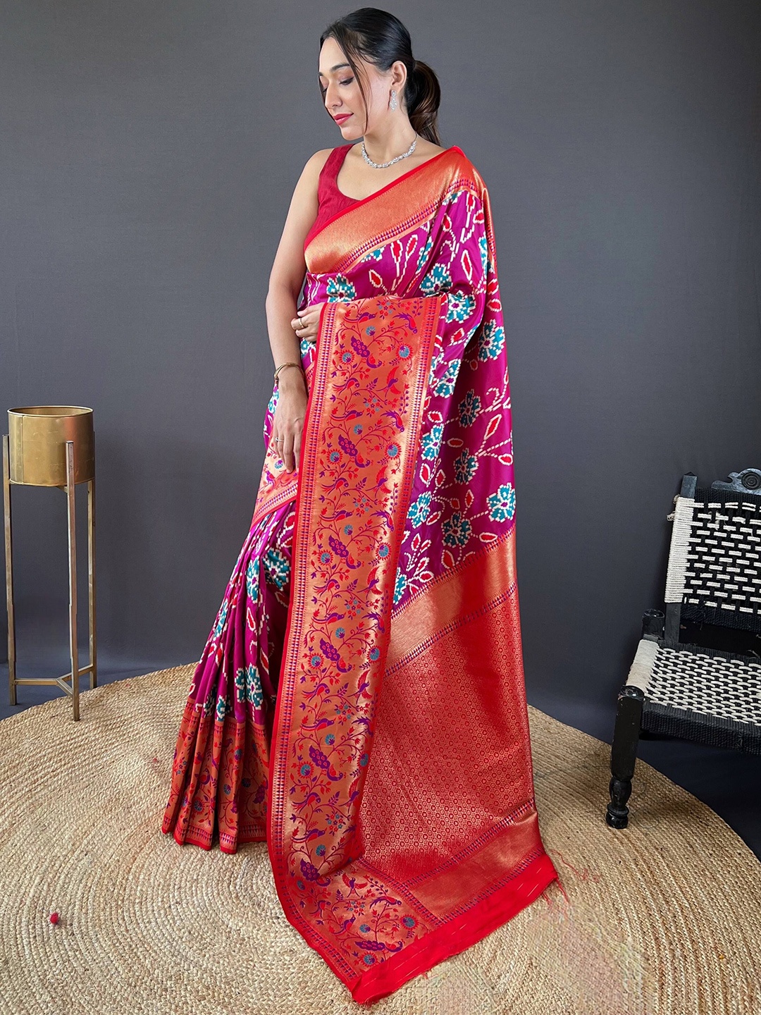 

DEVATITHI Floral Woven Design Zari Silk Saree, Pink