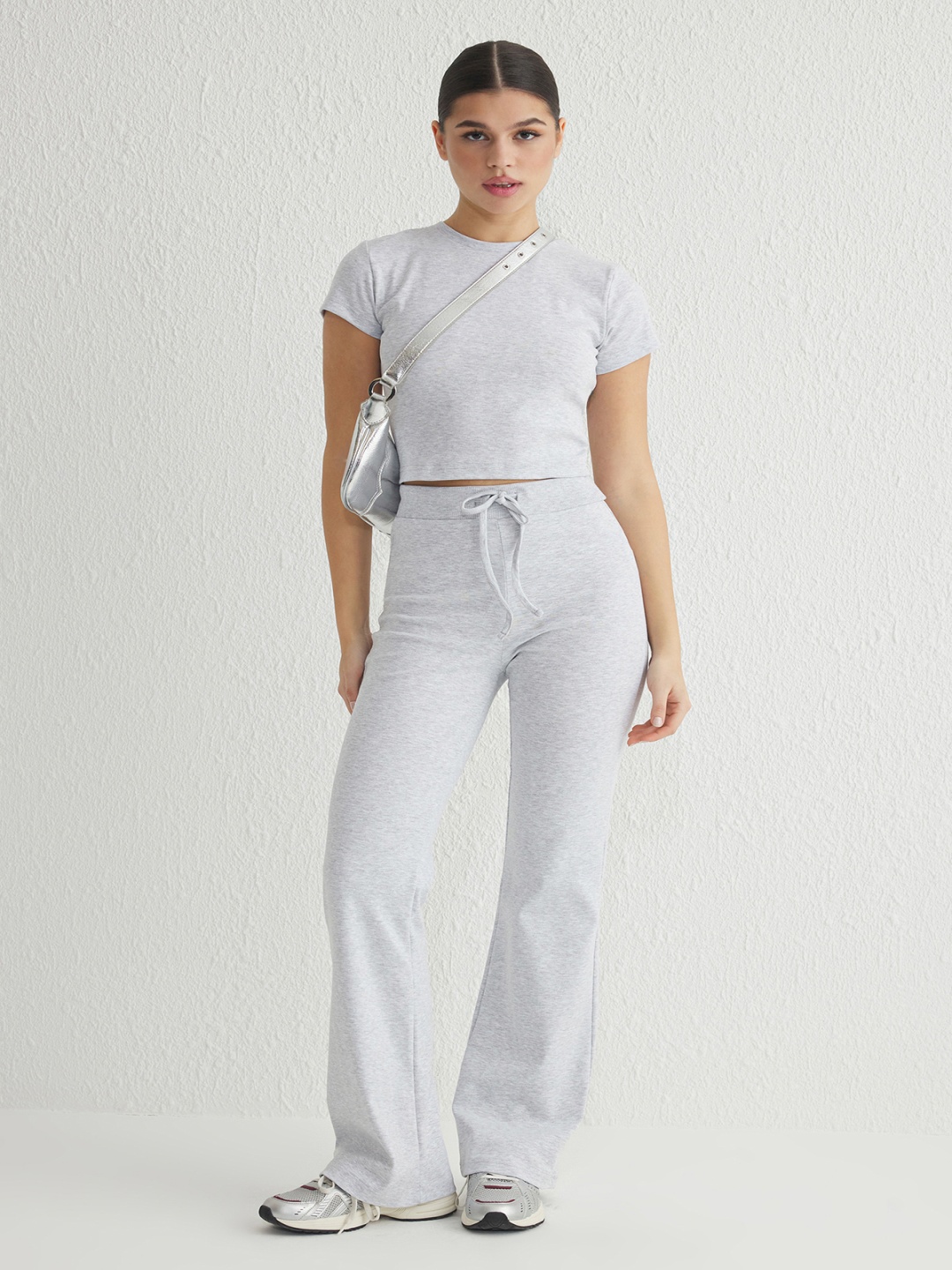 

Trendyol Round Neck T-Shirt & Trousers, Grey