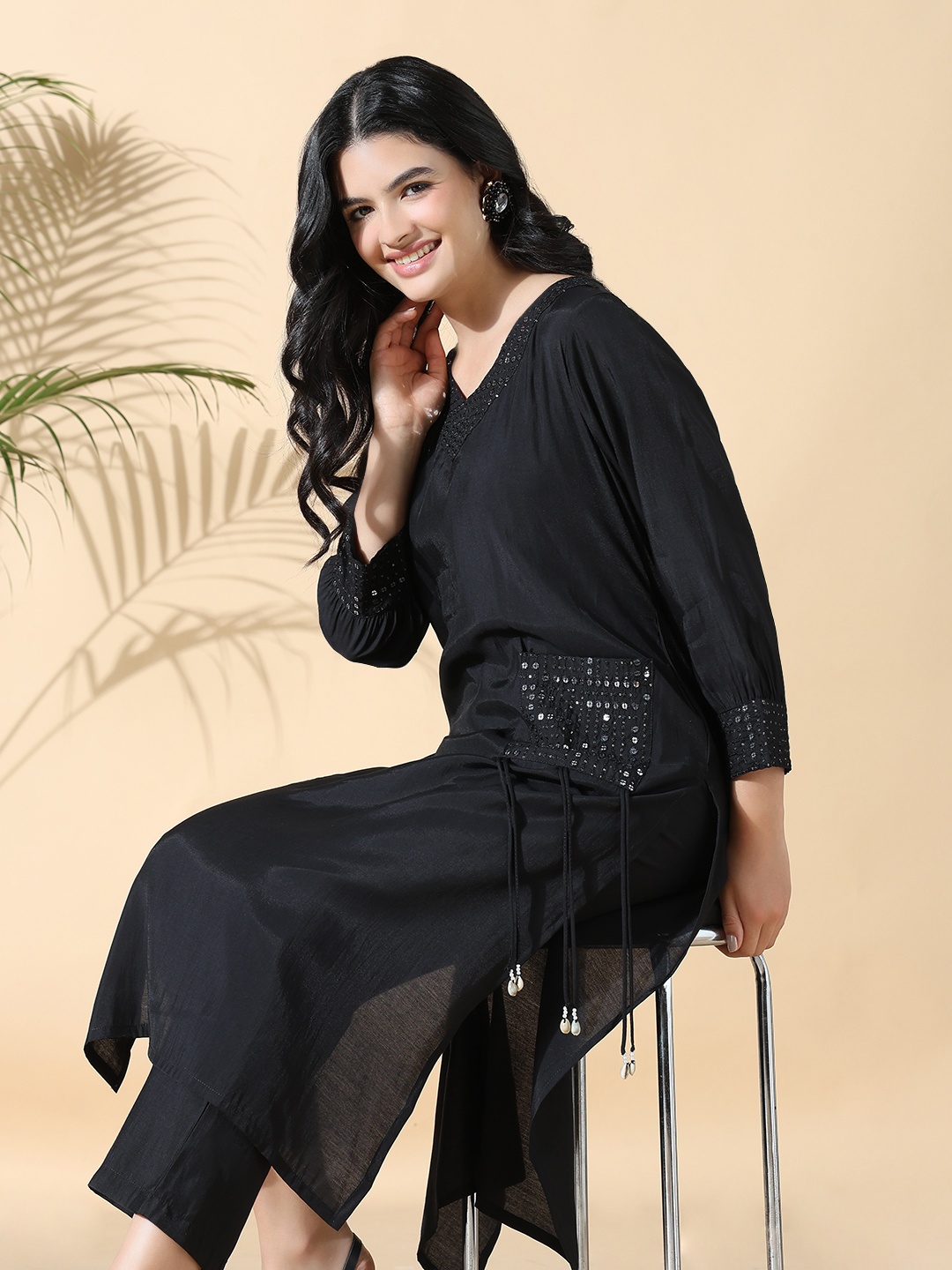

SHOWOFF Women Yoke Design Regular Sequinned Kurta with Trousers, Black
