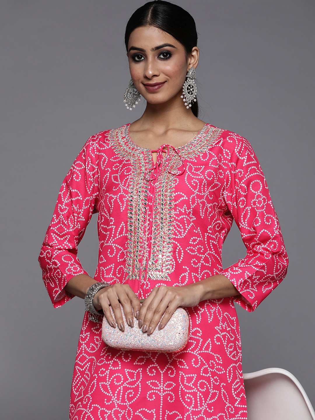 

KSUT Bandhani Printed Sequinned Work Tie-Up Neck Straight Kurta, Pink