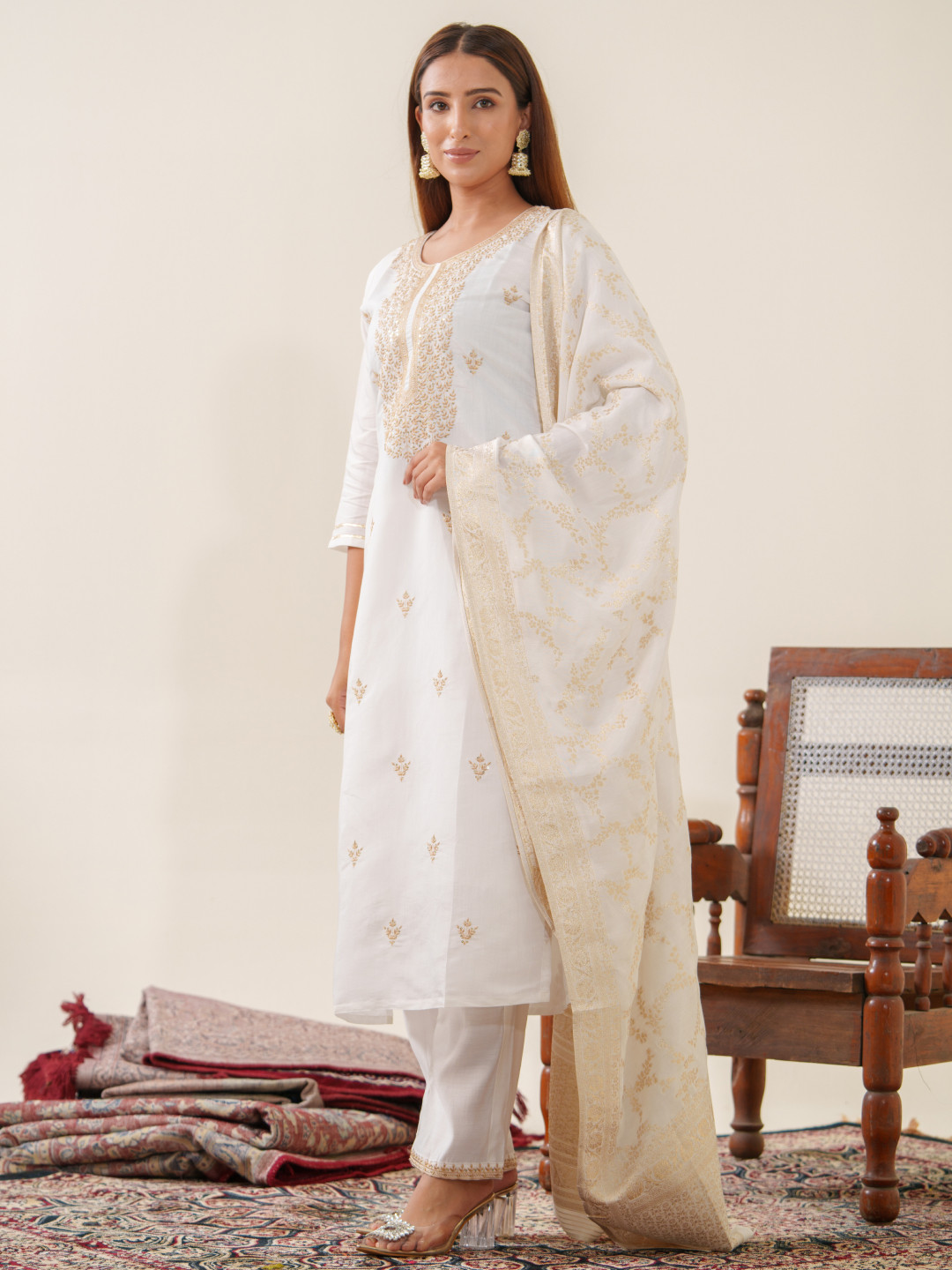 

Sindh Fashion Women Floral Embroidered Regular Kurta with Trousers & With Dupatta, White