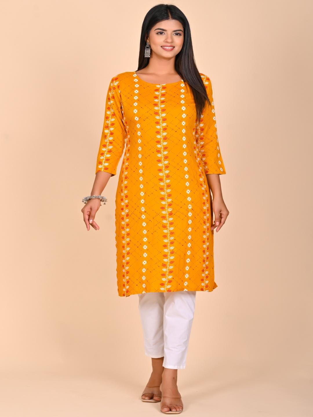 

Rashmi Shree Creation Women Floral Printed Regular Kurta with Trousers, Yellow