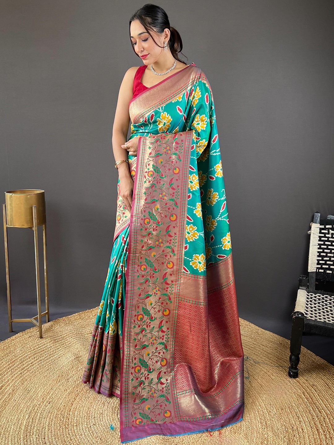 

DEVATITHI Rama Silk Saree, Turquoise blue