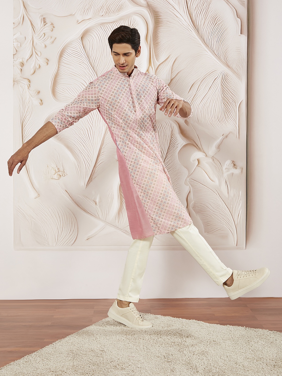 

VASTRAMAY Men Embroidered Regular Thread Work Kurta with Pyjamas, Pink
