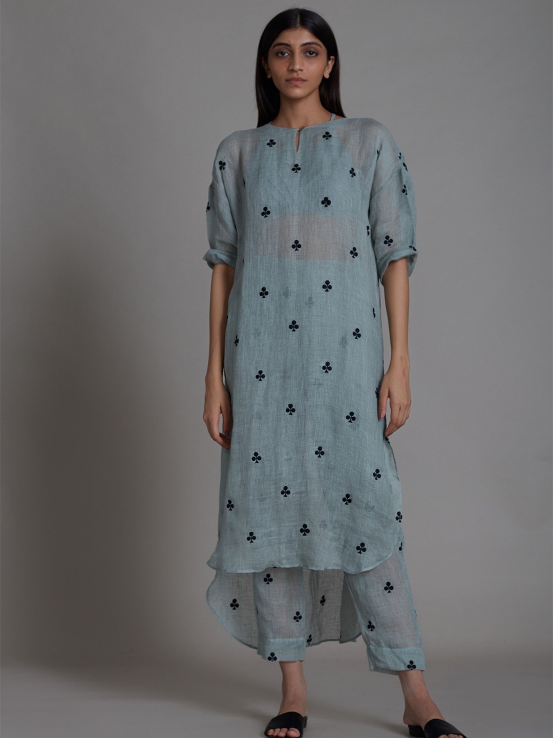 

MATI Abstract Printed Keyhole Neck Linen Straight Kurta With Trousers & Dupatta, Blue