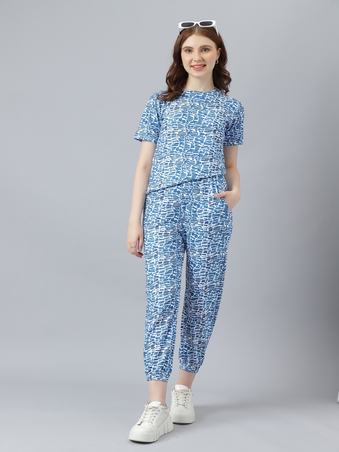 

Attire Empire Printed Round Neck T- Shirt & Joggers, Blue