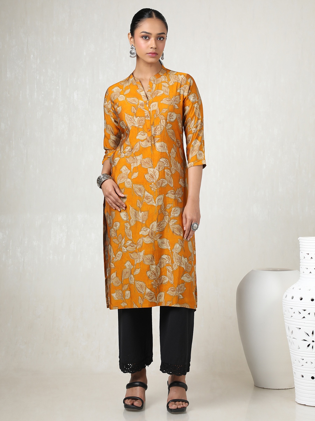 

Soch Floral Printed Mandarin Collar Straight Kurta, Mustard